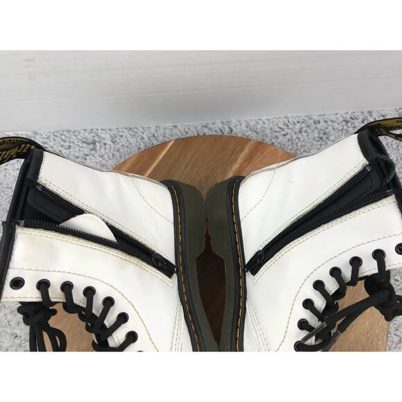 Dr. Martens 1460 J White Lace Up Casual Lifestyle Daily Y2K Combat Boots Kids 2 - Picture 8 of 13